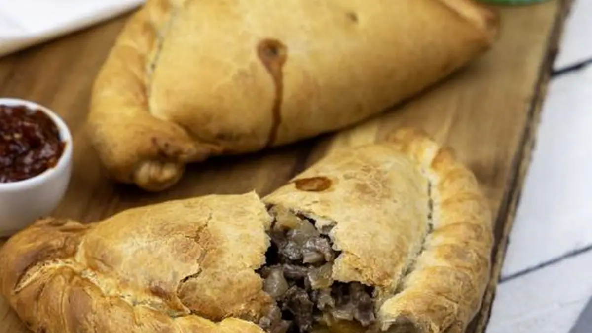 Rose's Cornish Bakers – bakery in Helston town centre
